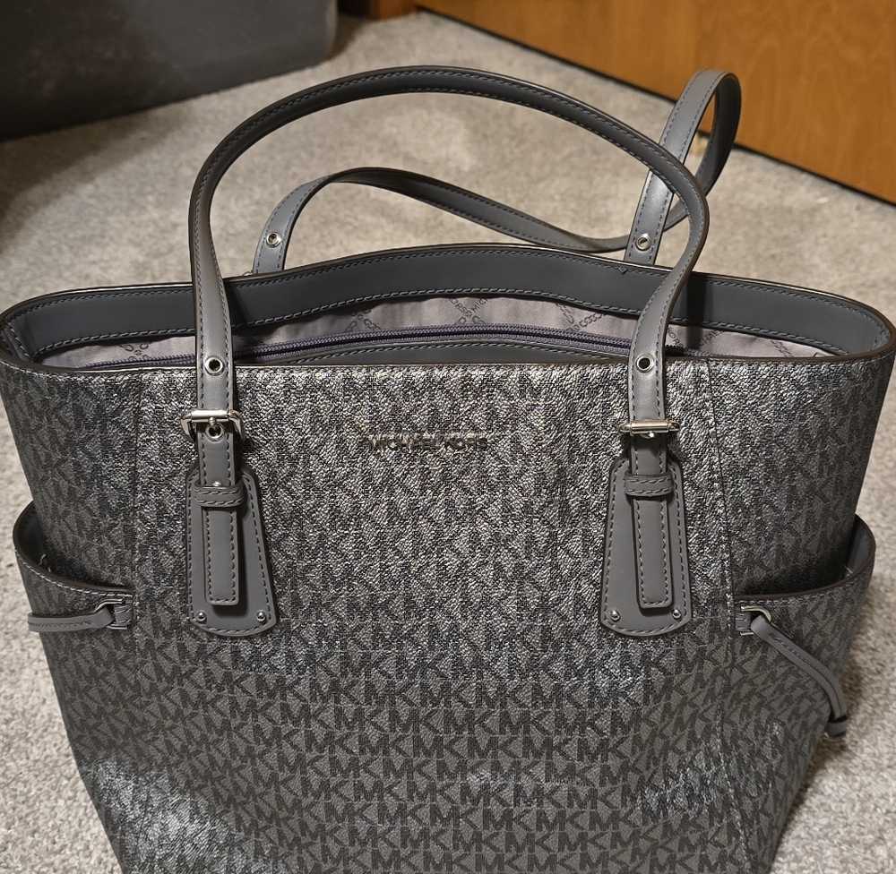 Michael Kors Voyager East West Tote -Gray Logo Tote